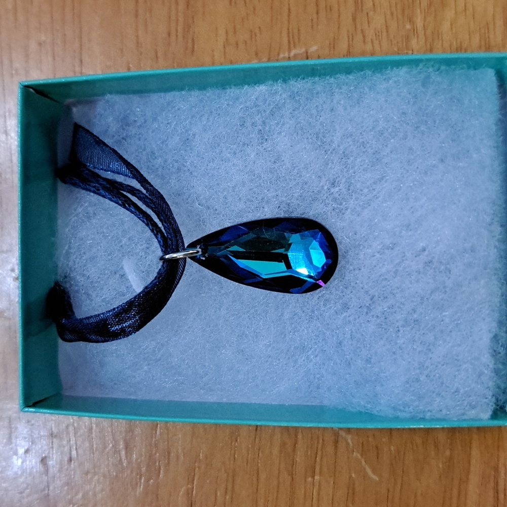 🔥CLEARANCE! Deep Sea Crystal Marquise Necklace - Picture 3 of 6